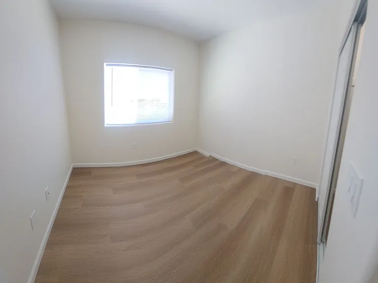 550-554 556 Foothill Blvd — Photo 74