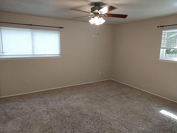 4th image of 11701 Shoshone Dr