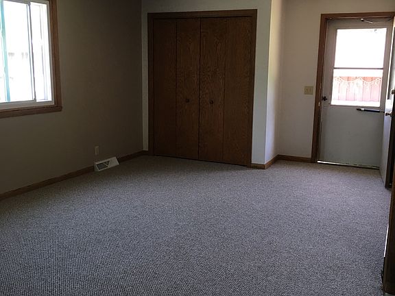3rd image of 1211 E Wausau Ave