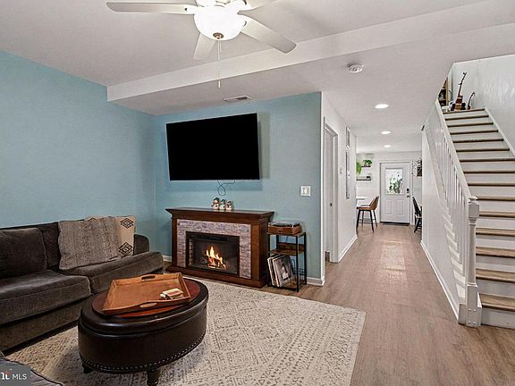 2nd image of 75 Petersburg Ln