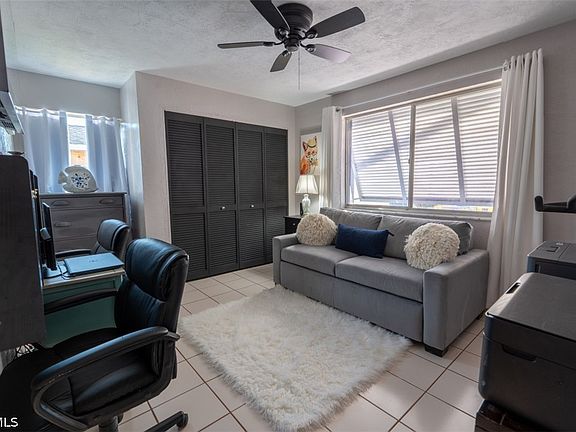 5th image of 3616 SE 8th Ave