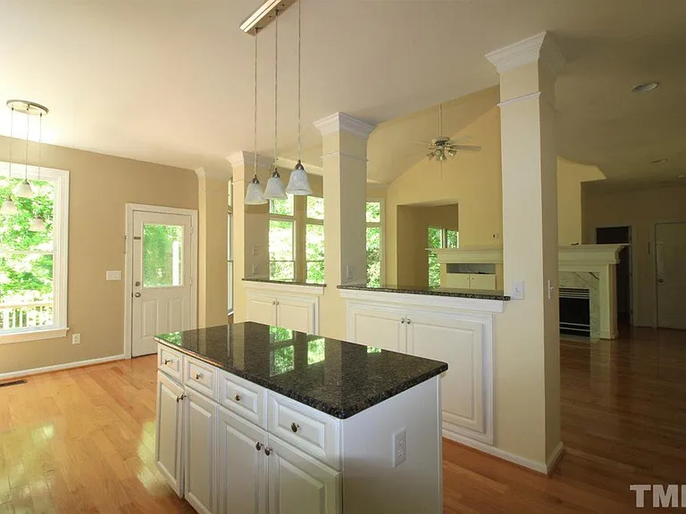 106 Bowers Ln — Photo 5