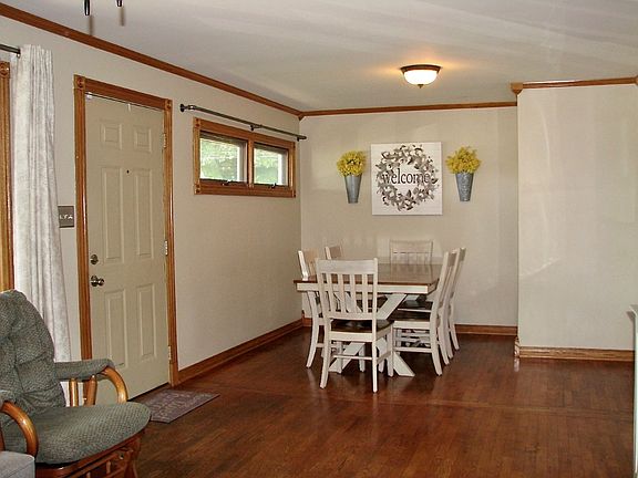 4th image of 908 E Daggy St