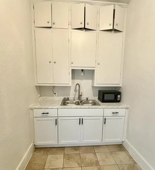 404 E Bond St #9 — Photo 9
