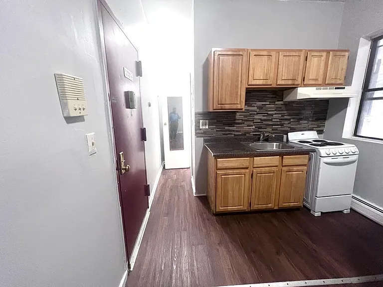 66 Tuers Ave #1D — Photo 7