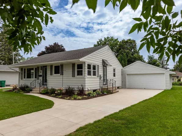 105 20th St NW, Austin, MN 55912