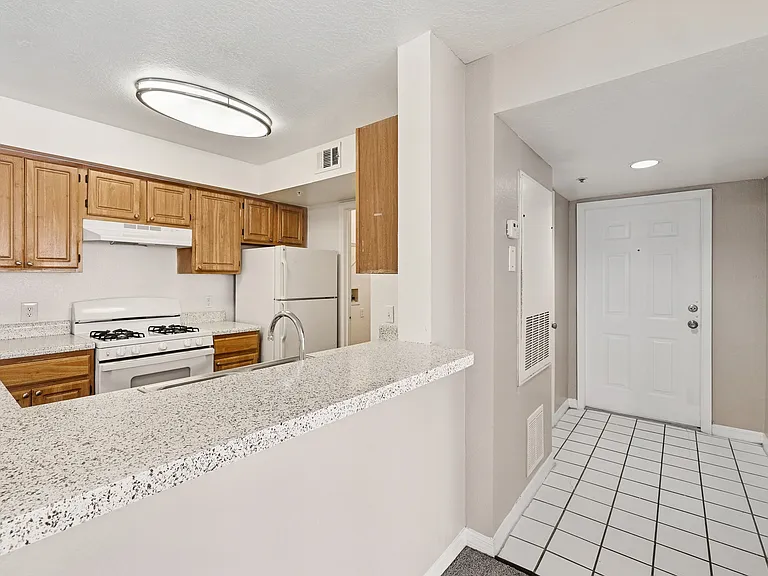 Vista Haven Apartment Homes — Photo 17