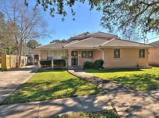 5371 Charlotte Dr, New Orleans, LA 70122