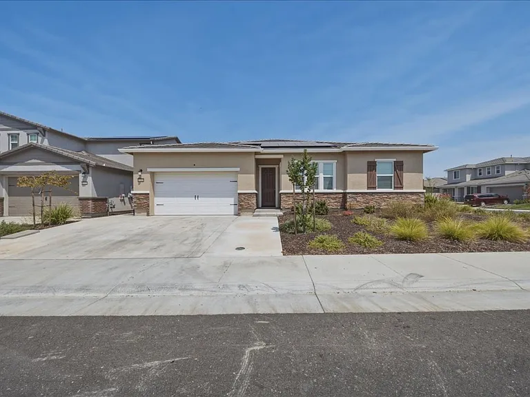 12725 Parakeet Way — Photo 1