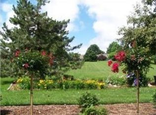 16300 Dearborn Dr, Stilwell, KS 66085