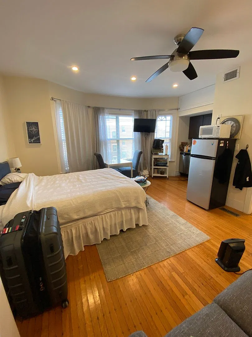 Perfect Studio Prime Location — Photo 1