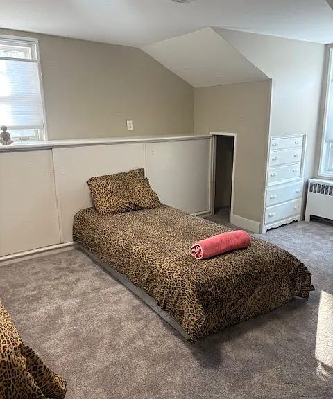 906 S Randolph St — Photo 1