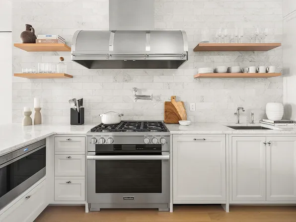 164 West 74th Street 3B image 3 of 6