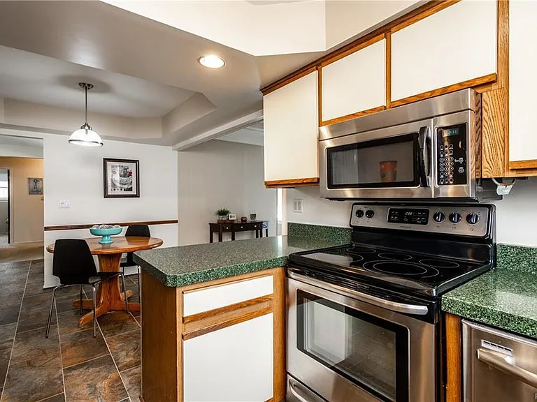 15236 Willowbrook Ln — Photo 20