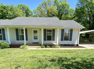 1317 Arrowhead Ter, Lawrenceburg, TN 38464