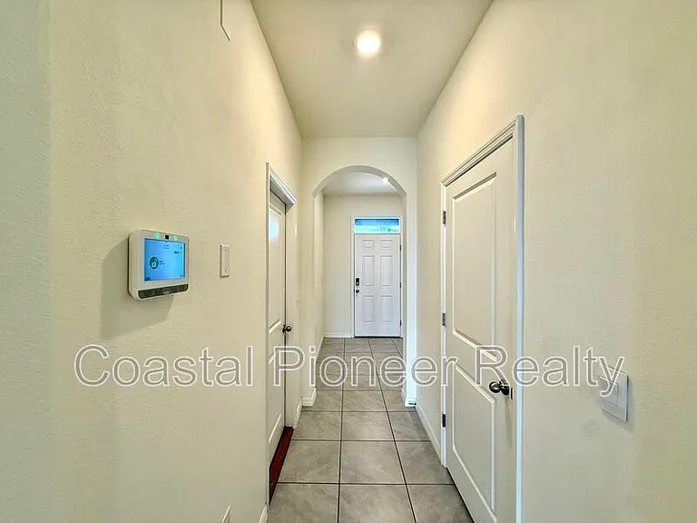 32794 Pez Landing Ln — Photo 3
