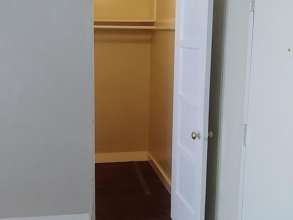 4th image of 901 S Kingsley Dr #207-302