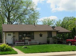 2474 Wilbricht Ln, Dubuque, IA 52001