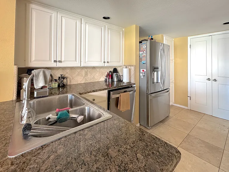 2542 Lindenwood Dr #2542 — Photo 22