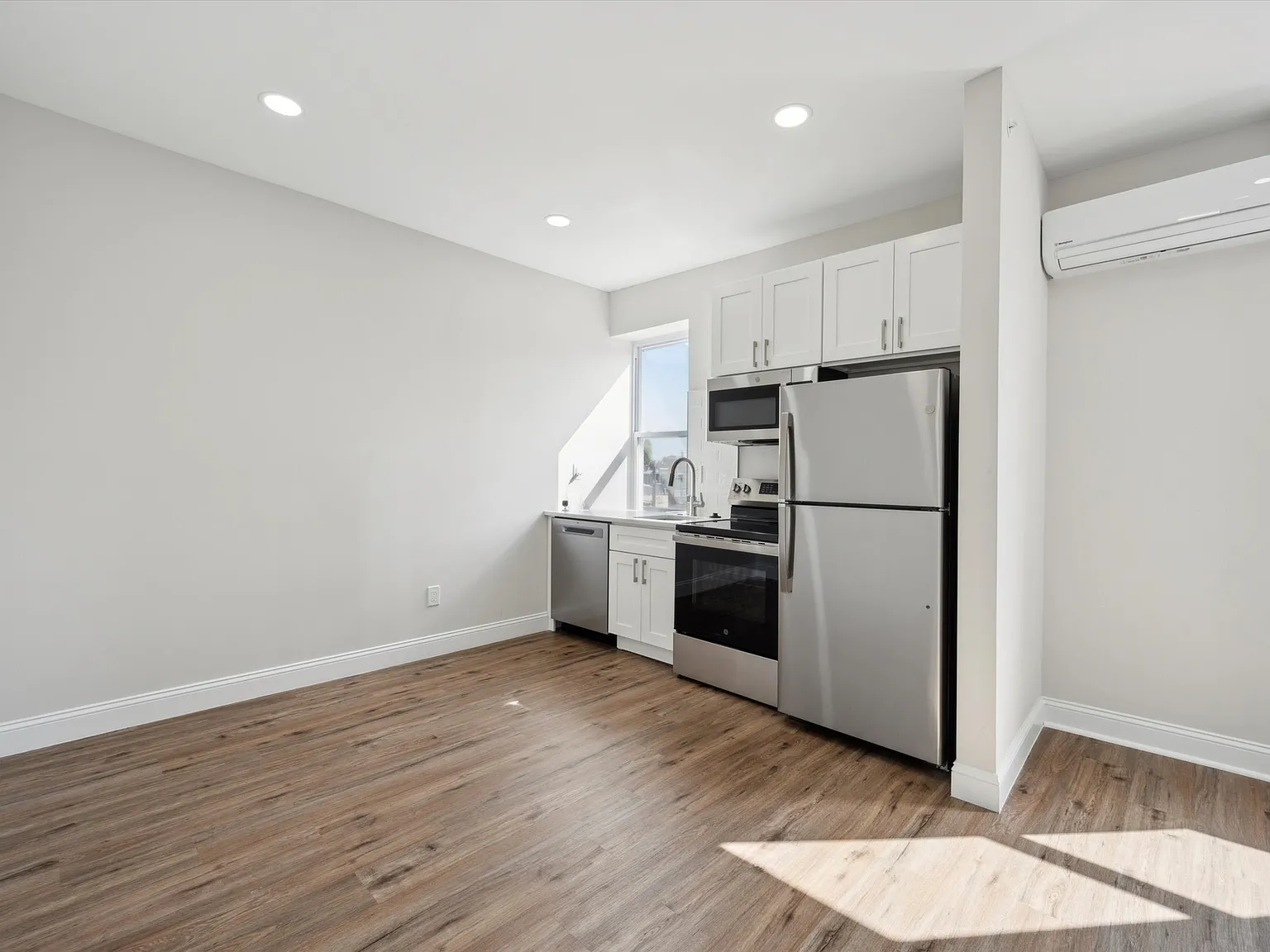 1 bed, 700 sqft, $1,400 — Photo 4