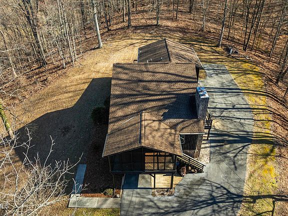 2nd image of 434 Riverview Dr