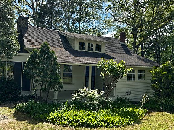3rd image of 1305 Hyman Ave
