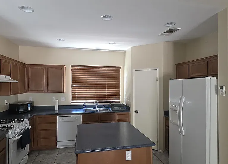 64076 Dolomite Ct — Photo 12