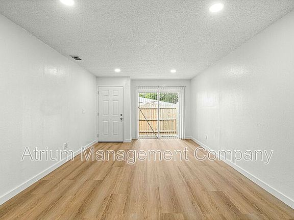 4th image of 5395 SE 30th Pl #A