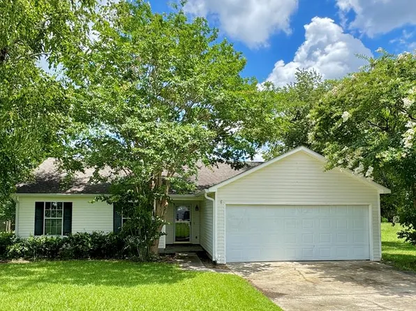 (undisclosed Address), Valdosta, GA 31605