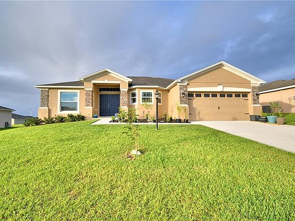 3rd image of 4013 Dinner Lake Way