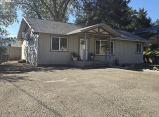 954 NE Madrona Dr, Myrtle Creek, OR 97457
