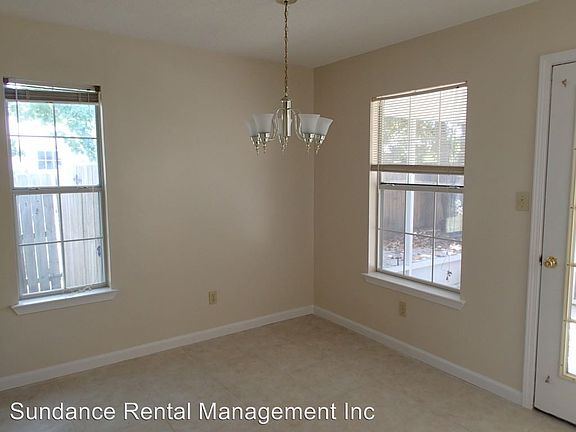 3rd image of 203 Seville Cir