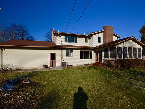 2nd image of 1103 Holyrood St