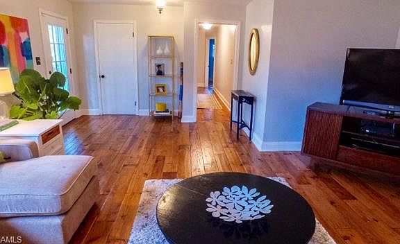 3rd image of 1258 Coconut Dr