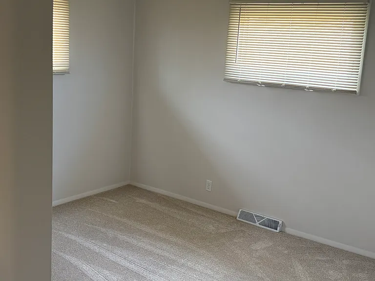 Kensington Cir — Photo 4