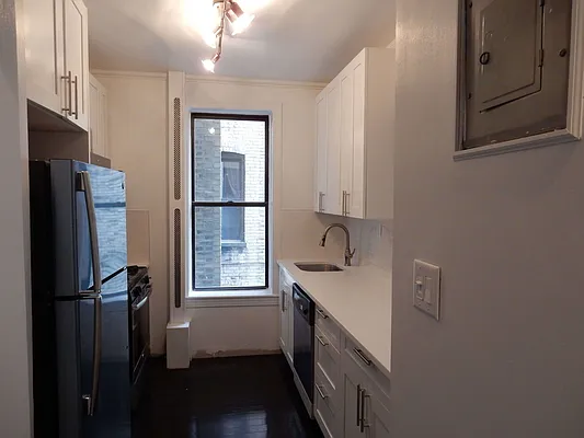 Rented by Aimee Grodanz, LREB | media 16