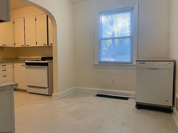 4th image of 228 Cornell Ave
