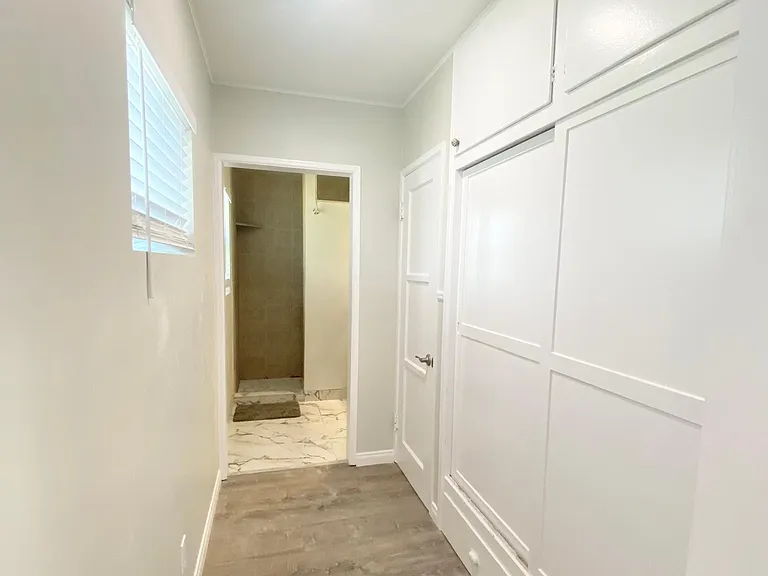 1863 Oliver Ave #5 — Photo 9