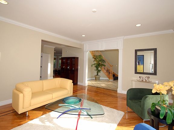 3rd image of 75 Birch Ave