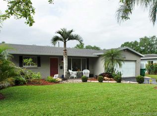 9040 SW 52nd St, Cooper City, FL 33328