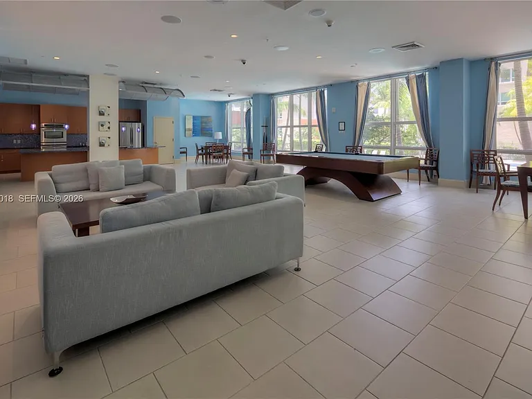 2000 N Bayshore Dr #420 — Photo 18