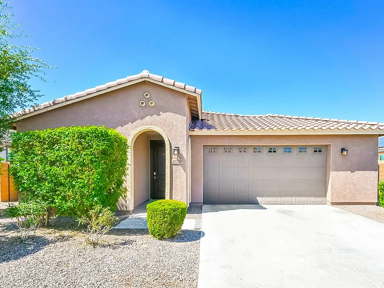 21059 E Estrella Rd — Photo 1