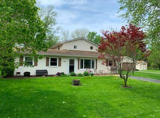 7S286 Madison Ave, Big Rock, IL 60511