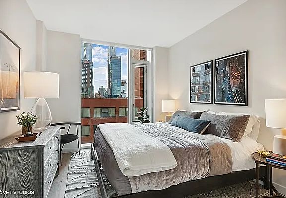 5th image of 505 W 43rd St APT 7G