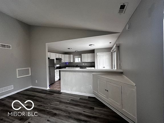 4th image of 10408 Maumee Dr