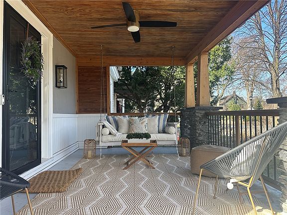 3rd image of 387 Canterbury Rd