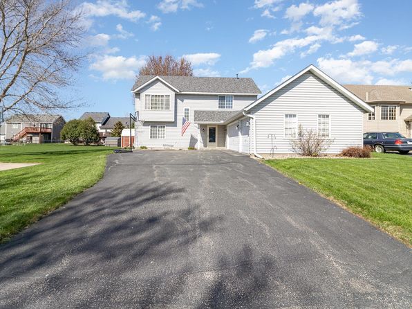 1304 Birch Ct, Farmington, MN 55024