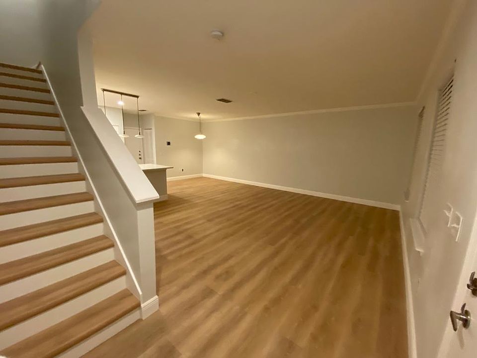 Open Concept living- living, dining and kitchen all on the lower level