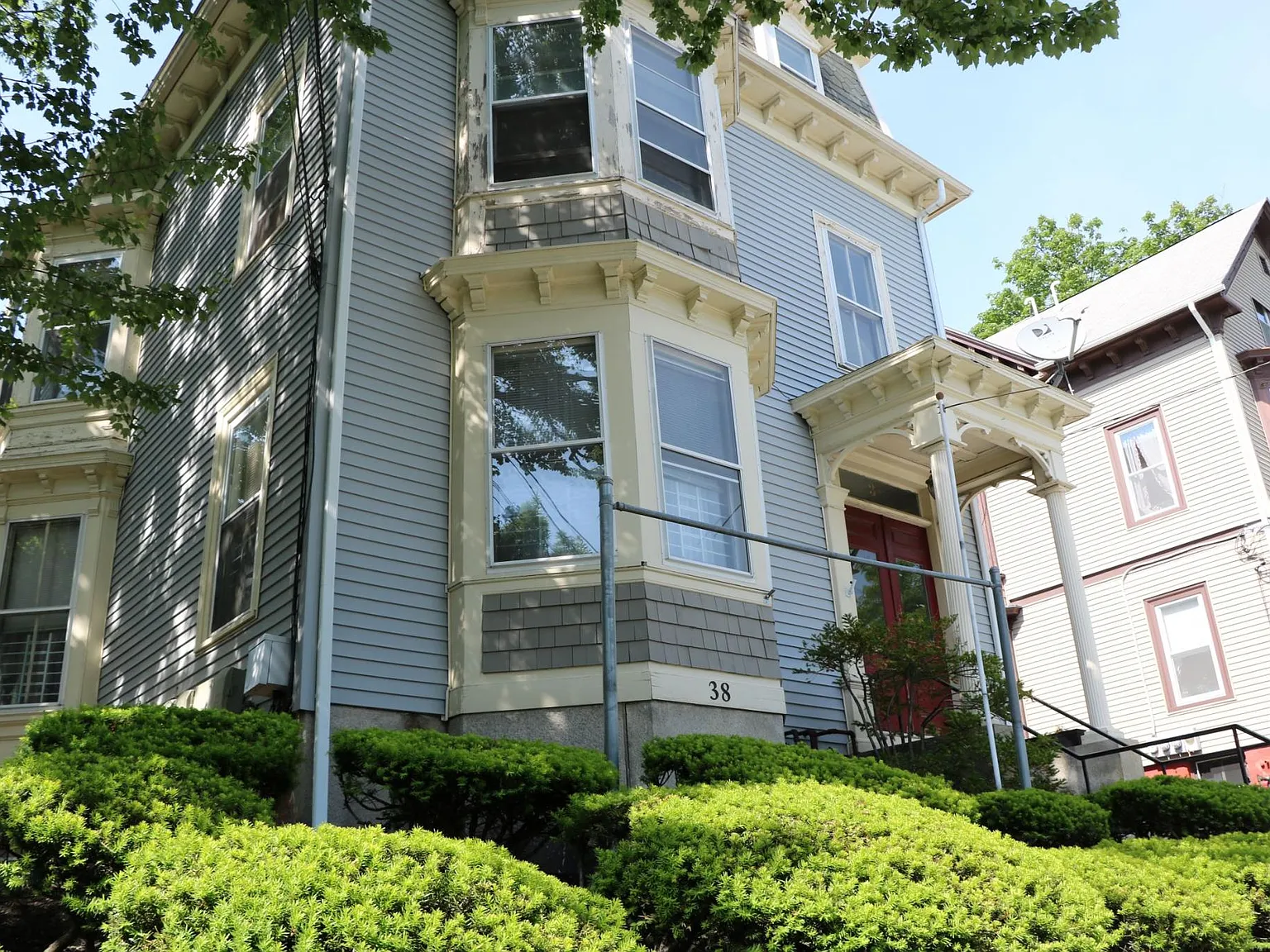 3 bed, 1200 sqft, $2,550 — Photo 3