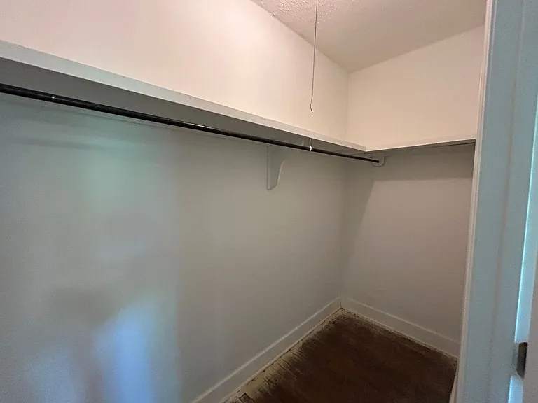 1002 S 10th St — Photo 12